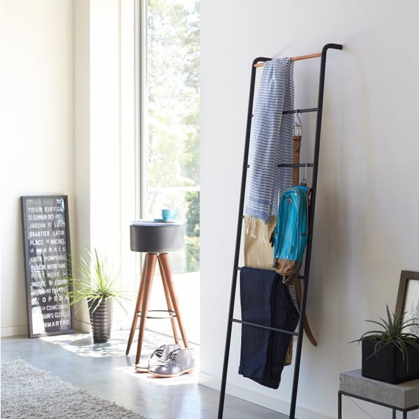 Juodos dekoratyvinės kopėčios su buko medienos detalėmis YAMAZAKI-image-1