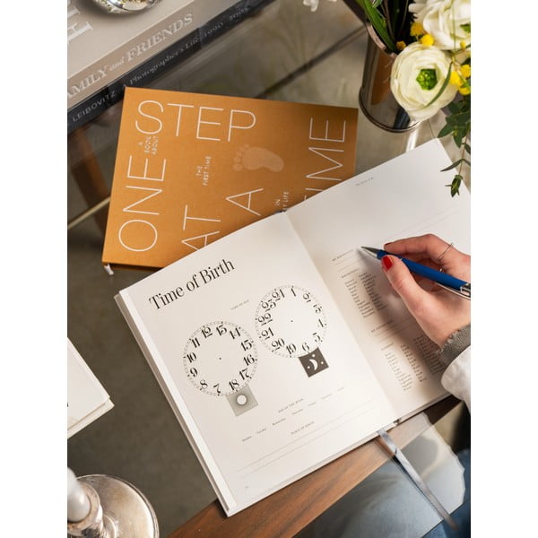 Kūdikio dienoraštis 64 psl. One Step at a Time: A Book About the First Time in My Life – Printworks-image-1