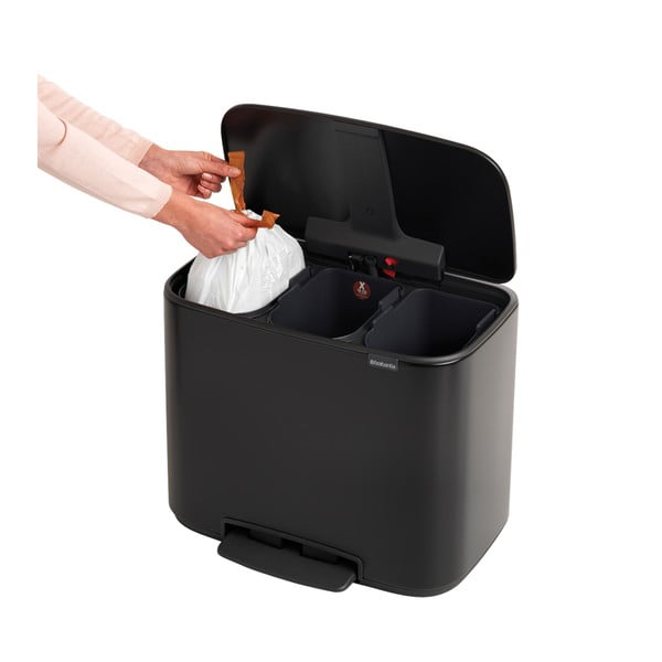 Iš plieno šiukšliadėžė matinės juodos spalvos rūšiavimui/su pedalu 33 l Bo – Brabantia-image-2