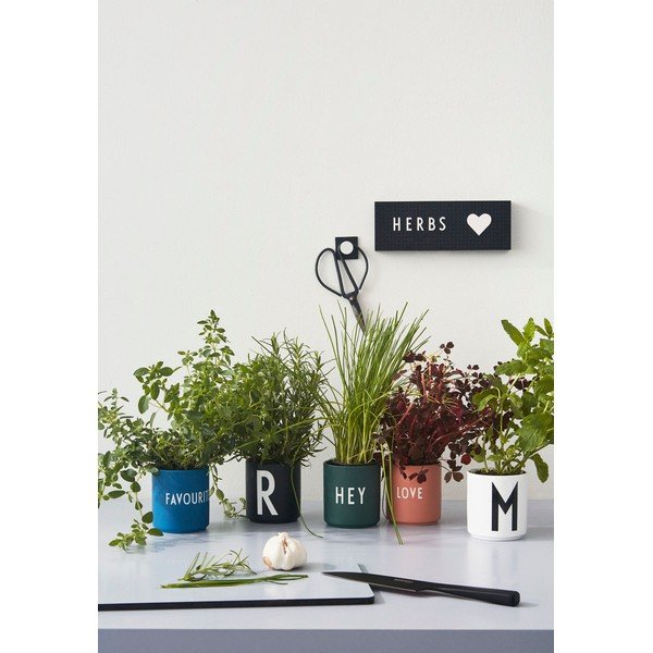 Iš porceliano  puodelis tamsiai žalios spalvos 300 ml Hey – Design Letters-image-2