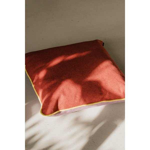 Iš vilnos mišinio dekoratyvinė pagalvėlė 40x40 cm Dvu – noo.ma-image-1
