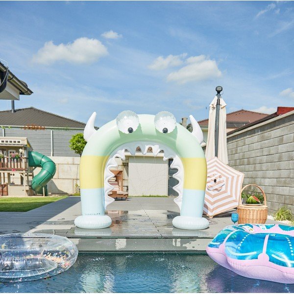 Pripučiamas vandens purkštuvas Sunnylife Giant Monty the Monster-image-1