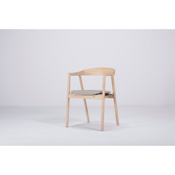 Valgomojo kėdė iš ąžuolo masyvo su pilka sėdyne Gazzda Muna-image-4