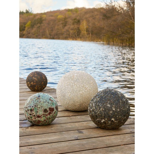 Iš terakotos sodo dekoratyviniai kamuoliukai Reese – Bloomingville-image-1