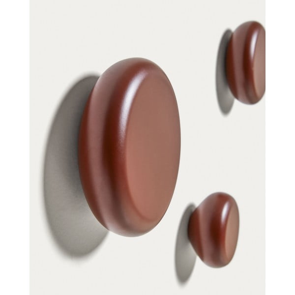 Sieniniai raudonos spalvos iš medienos kabliai 3 vnt. Nadue – Kave Home-image-1