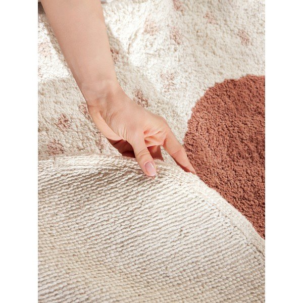 Skalbiamas/rankų darbo rudos spalvos/kreminės spalvos iš medvilnės vaikiškas kilimas 95x120 cm Snuggle Emmi – Hanse Home-image-3