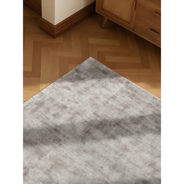 Rankų darbo pilkos spalvos iš viskozės kilimas 80x150 cm Noemi – Vikosa-image-3