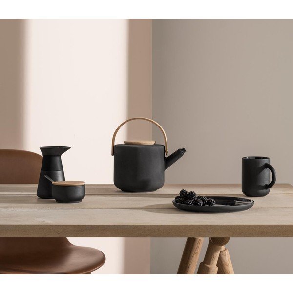 Juodos spalvos iš molio pieno ąsotis 400 ml Theo – Stelton-image-1