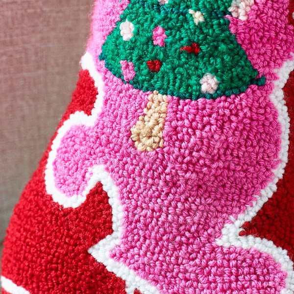 Iš boucle dekoratyvinė pagalvėlė su Kalėdų motyvu 48x35 cm Santa's Howdy Christmas Boot – Catherine Lansfield-image-2