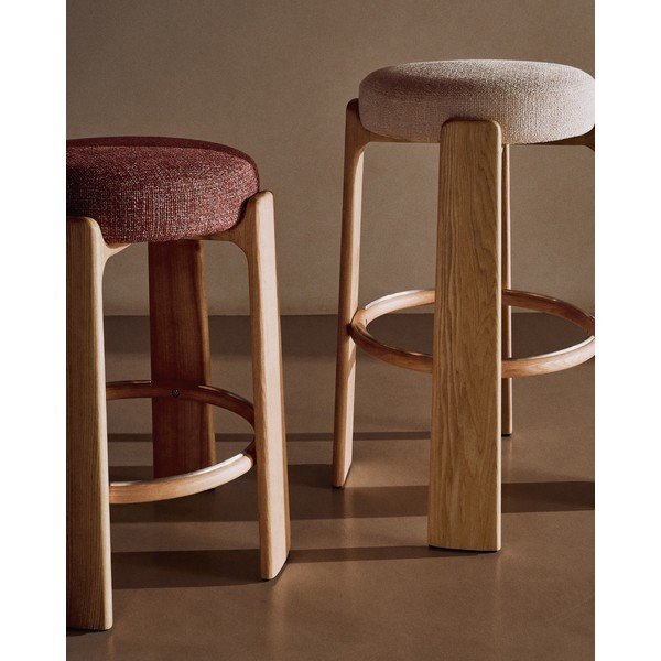 Smėlio spalvos/šviesios natūralios spalvos iš uosio masyvo baro taburetė (sėdynės aukštis 75 cm) Granite – Kave Home-image-4