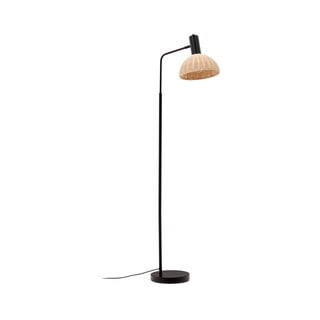 Pastatomas šviestuvas juodos spalvos/natūralios spalvos (aukštis 157 cm) su rotango gaubtu Damila – Kave Home