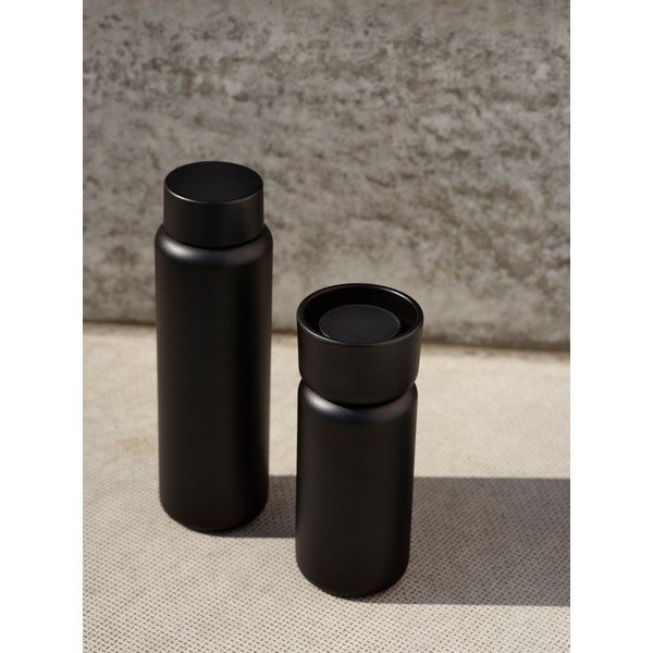 Juodos spalvos iš nerūdijančio plieno termo puodelis 400 ml Singles – Zone-image-1