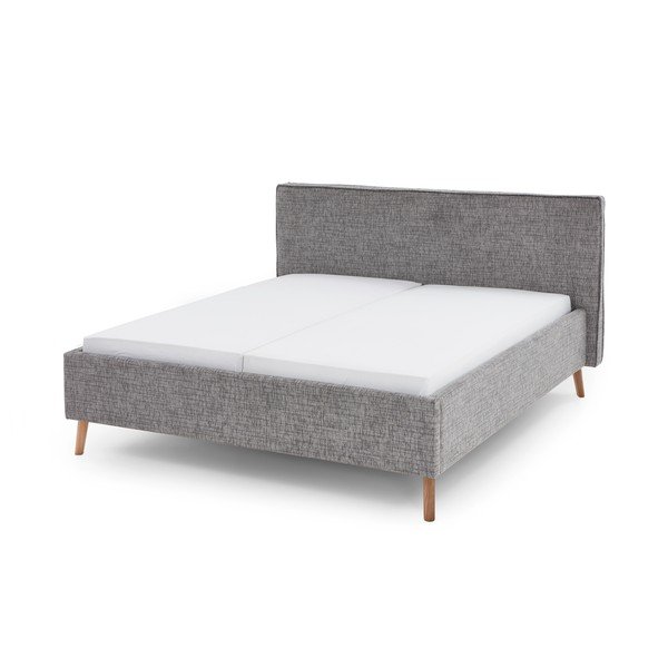 Pilkos spalvos dvigulė lova audiniu dengta su sandėliavimo vieta su lovos grotelėmis 180x200 cm Riva – Meise Möbel
