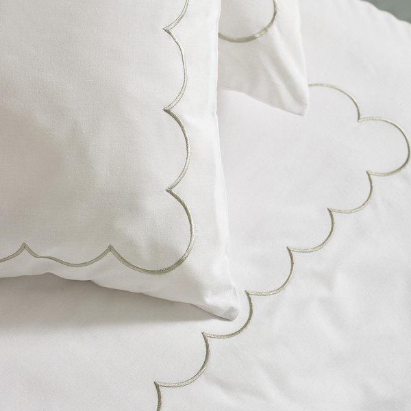 Baltos spalvos/žalios spalvos dvigulė/itin ilga patalynė 230x220 cm Scallop Border – Catherine Lansfield-image-3