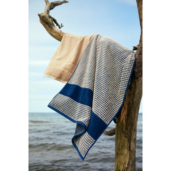 Vonios rankšluostis tamsiai mėlynos spalvos/smėlio spalvos iš organiškos medvilnės 70x140 cm Check – JUNA-image-4