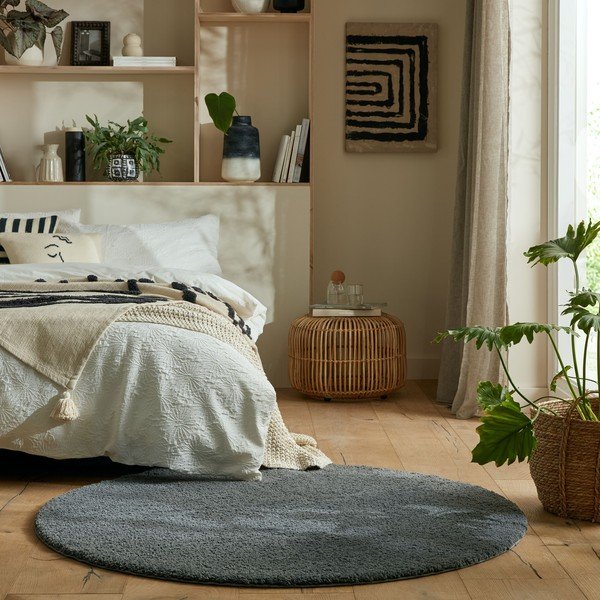 Skalbiamas iš perdirbto pluošto apvalios formos kilimas tamsiai pilkos spalvos 180x180 cm Fluffy – Flair Rugs-image-1