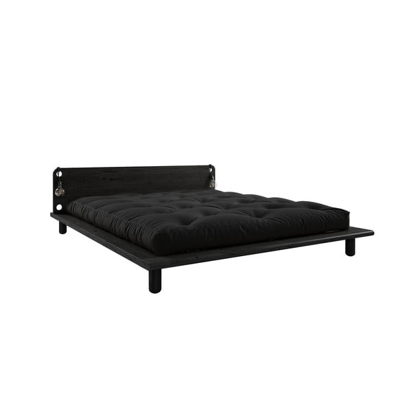 Juoda medienos masyvo dvigulė lova su galvūgaliu, šviestuvais ir juodu čiužiniu Comfort Karup Design Peek, 160 x 200 cm