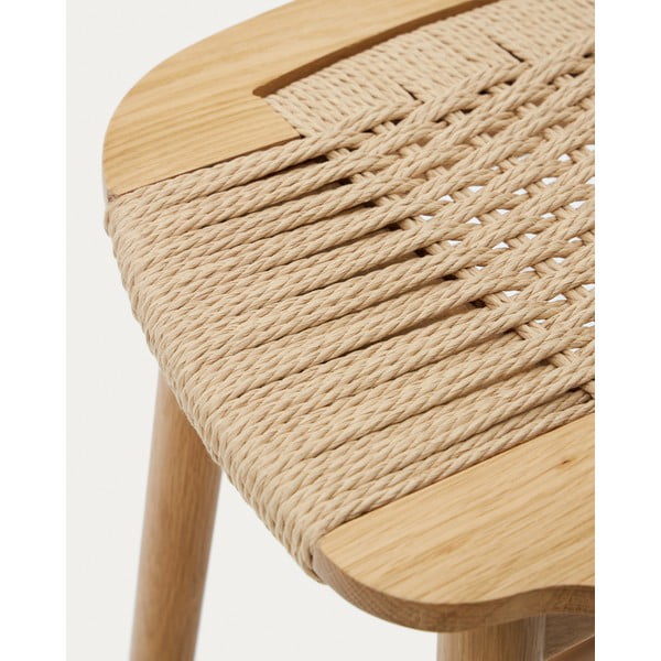 Natūralios spalvos iš ąžuolo masyvo baro taburetė (sėdynės aukštis 65 cm) Enit – Kave Home-image-1