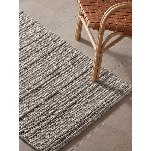 Rankų darbo pilkos spalvos iš vilnos kilimas 80x250 cm Camden Parker – Ted Baker-image-2