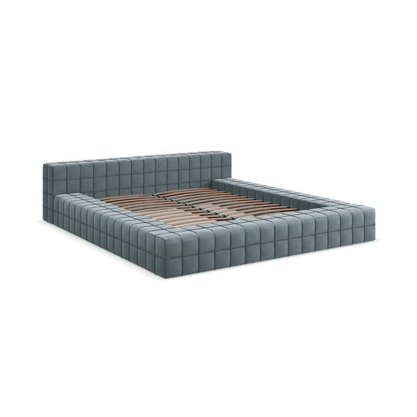Šviesiai mėlynos spalvos dvigulė lova audiniu dengta su lovos grotelėmis 140x200 cm Akela – Makamii