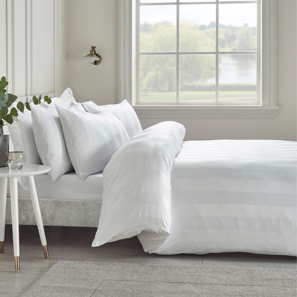Baltos spalvos iš satino dvigulė patalynė 3 dalių 200x200 cm So Soft Satin Stripe – Catherine Lansfield-image-1