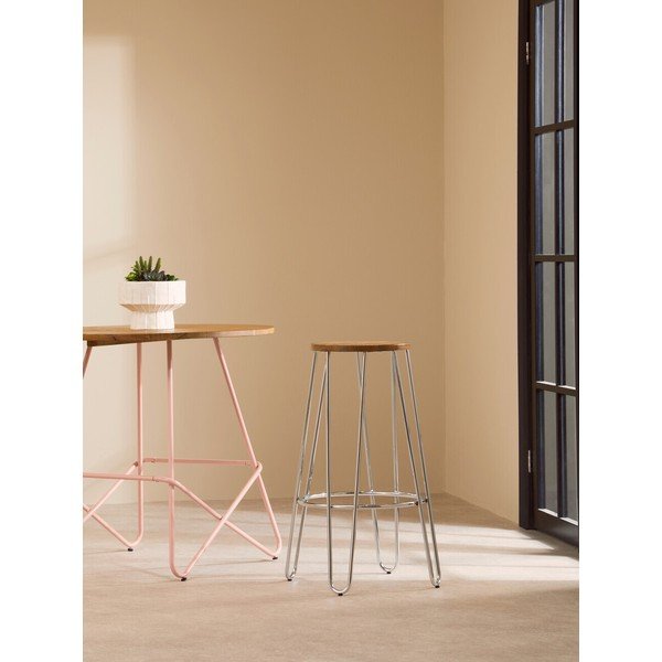 Sidabrinės spalvos/natūralios spalvos iš guobos masyvo baro taburetė (sėdynės aukštis 75 cm) District – Premier Housewares-image-1