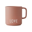Rožinės spalvos porcelianinis puodelis Design Letters Love