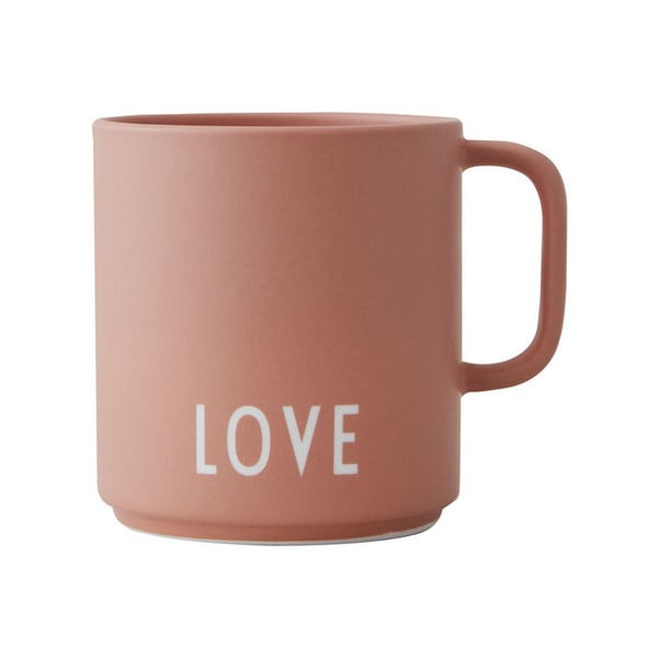 Rožinės spalvos porcelianinis puodelis Design Letters Love