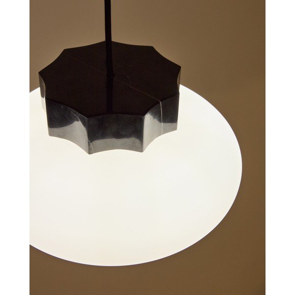Baltos spalvos/juodos spalvos iš metalo kabantis šviestuvas ø 26 cm su stiklo gaubtu Idela – Kave Home-image-2