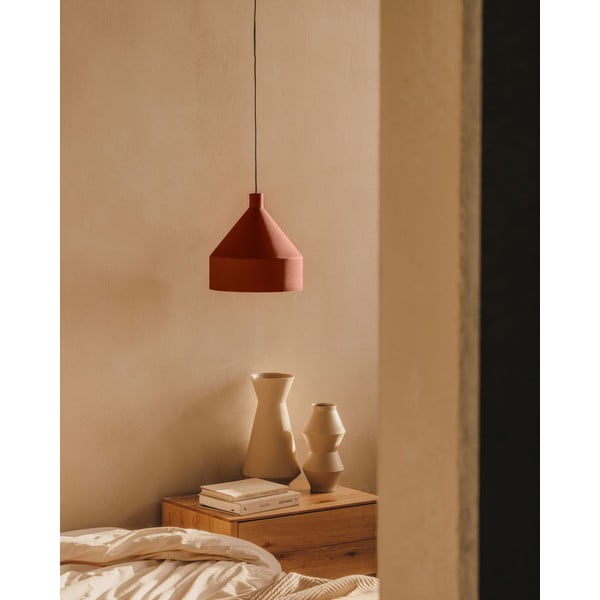 Terakotos spalvos kabantis šviestuvas ø 30 cm su metaliniu gaubtu Peralta – Kave Home-image-1