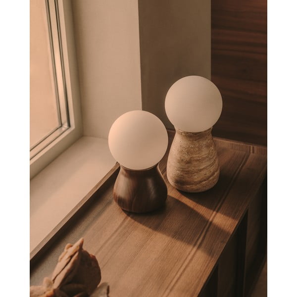 Tamsiai rudos spalvos iš kaučiukmedžio masyvo stalinis šviestuvas (aukštis 26 cm) Okeni – Kave Home-image-2