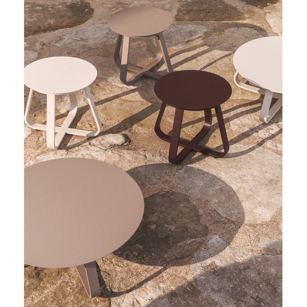 Iš metalo apvalios formos sodo šoninis staliukas ø 48 cm Tamaris – Kave Home-image-3