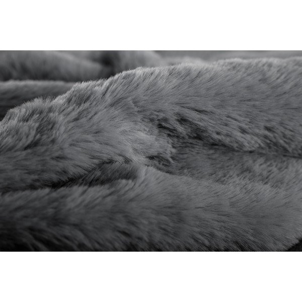 Pilka iš dirbtinio kailio antklodė ir pledas 150x200 cm Ruby – Tiseco Home Studio-image-1