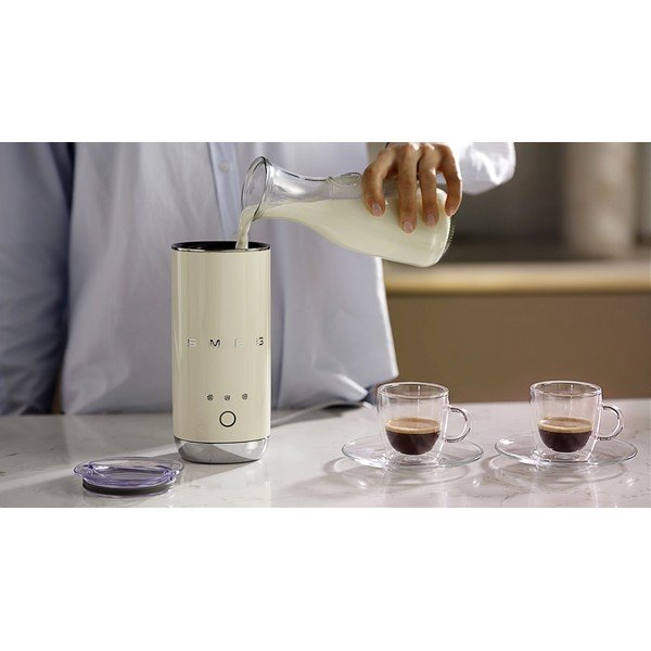 Kreminės spalvos iš plastiko elektrinis pieno plaktuvas 120 ml – SMEG-image-2