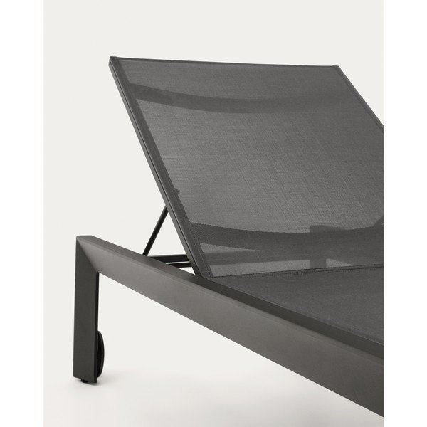 Metalinis sodo šezlongas juodos spalvos Canutells – Kave Home-image-4