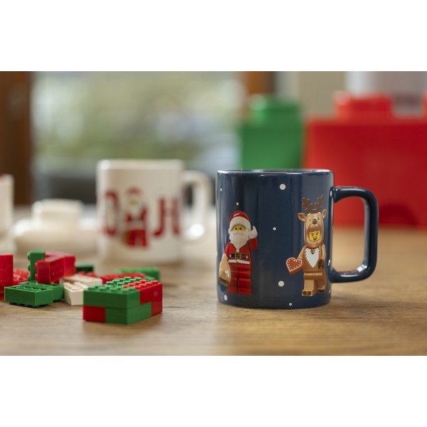 Tamsiai mėlynos spalvos iš keramikos vaikiškas puodelis 300 ml Christmas Minifigures – LEGO®-image-1
