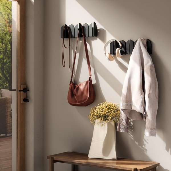 Matinės juodos spalvos iš plieno sieninė lentyna 43 cm Saloon – Umbra-image-1