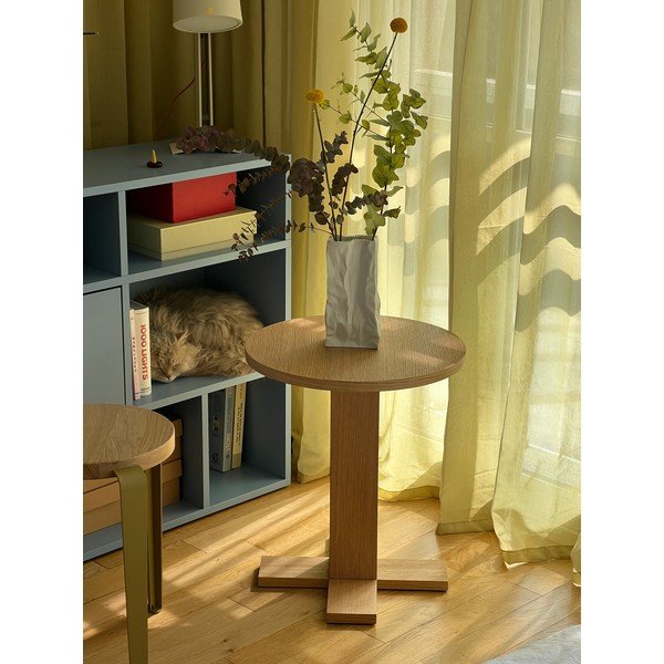 Apvalios formos šoninis stalas iš ąžuolo ø 45 cm Koohi – Hübsch-image-2