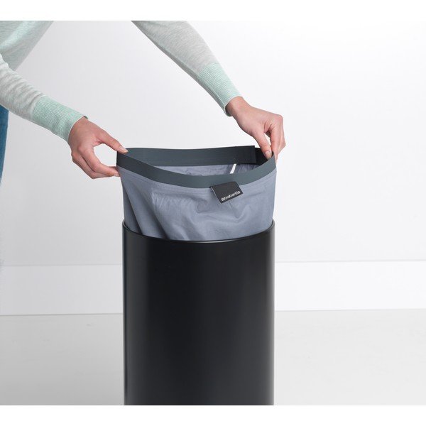 Iš metalo skalbinių krepšys matinės juodos spalvos 35 l – Brabantia-image-4