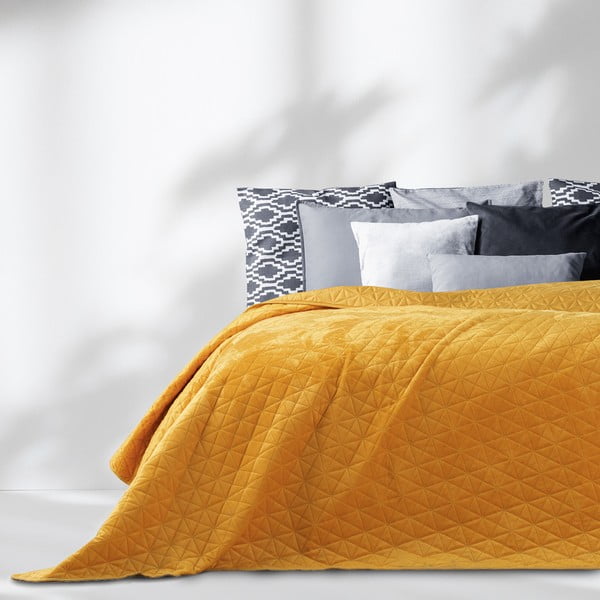 Dygsniuota lovatiesė iš velveto geltonos spalvos 260x280 cm Laila – AmeliaHome