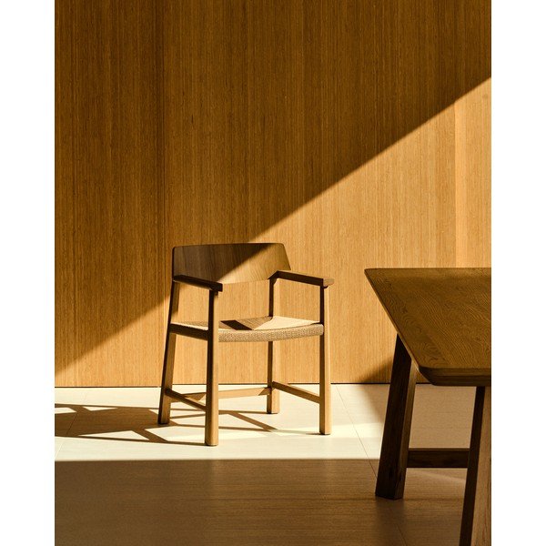 Natūralios spalvos iš ąžuolo masyvo valgomojo kėdė su porankiais Idun – Kave Home-image-1