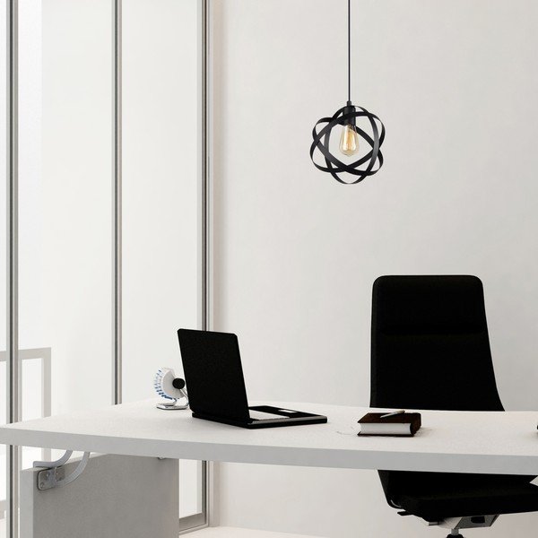 Juodo metalo pakabinamas šviestuvas Lama - Squid Lighting-image-3