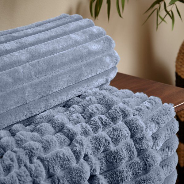 Mėlynos spalvos iš mikropliušo antklodė ir pledas 130x170 cm Cosy Ribbed – Catherine Lansfield-image-2