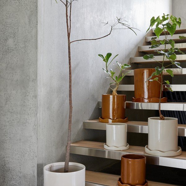 Iš molio rankų darbo gėlių vazono dangtelis ø 16,5 cm Nami – OYOY Living Design-image-1