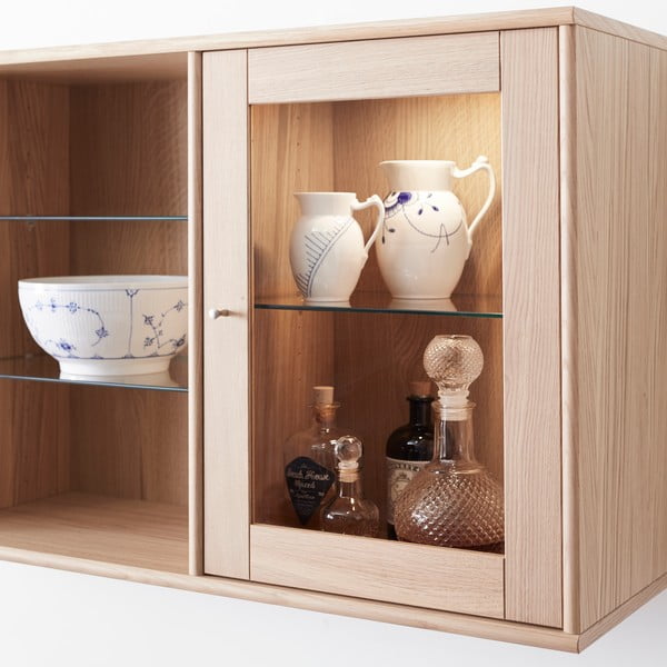 Sieninės vitrinos komplektas su apšvietimu ir ąžuolo dekoro komoda 133x136 cm Mistral - Hammel Furniture-image-2