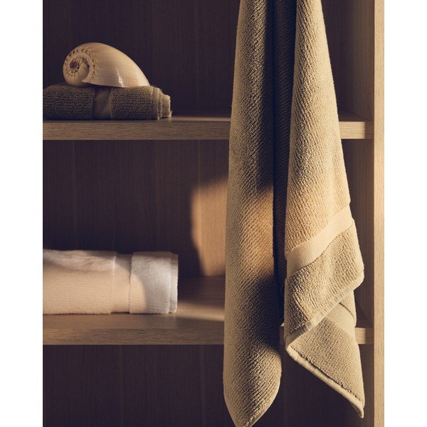 Žalios spalvos iš frote audinio iš medvilnės vonios rankšluostis 70x140 cm Olvira – Kave Home-image-1