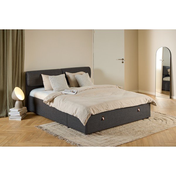 Tamsiai pilkos spalvos dvigulė lova audiniu dengta su sandėliavimo vieta su lovos grotelėmis 160x200 cm Calvi – Actona-image-1