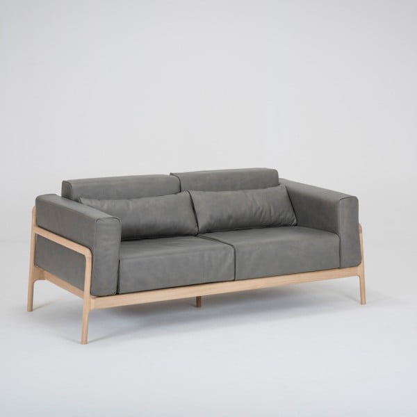 Tamsiai pilka buivolo odos sofa su ąžuolo masyvo konstrukcija Gazzda Fawn, 180 cm-image-1