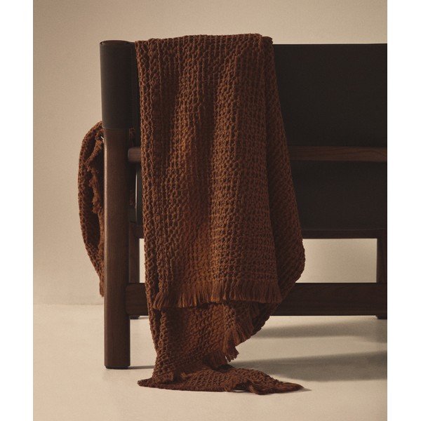 Rudos spalvos antklodė ir pledas 130x170 cm Nulina – Kave Home-image-1