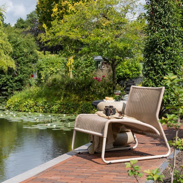 Smėlio spalvos sodo krėslas dirbtinis rotangas West – WOOOD-image-1